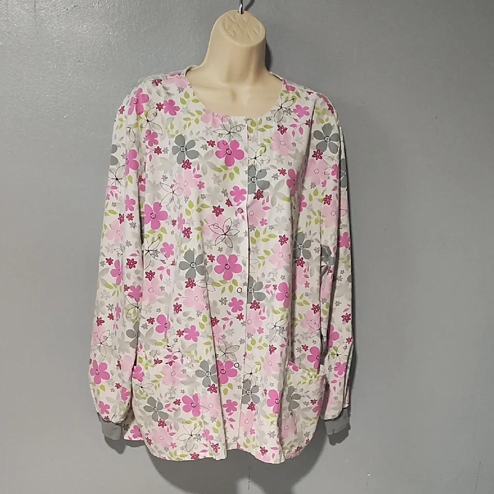 Floral Women's Nurses Scrub Jacket - Pink and Gray - Picture 8 of 17